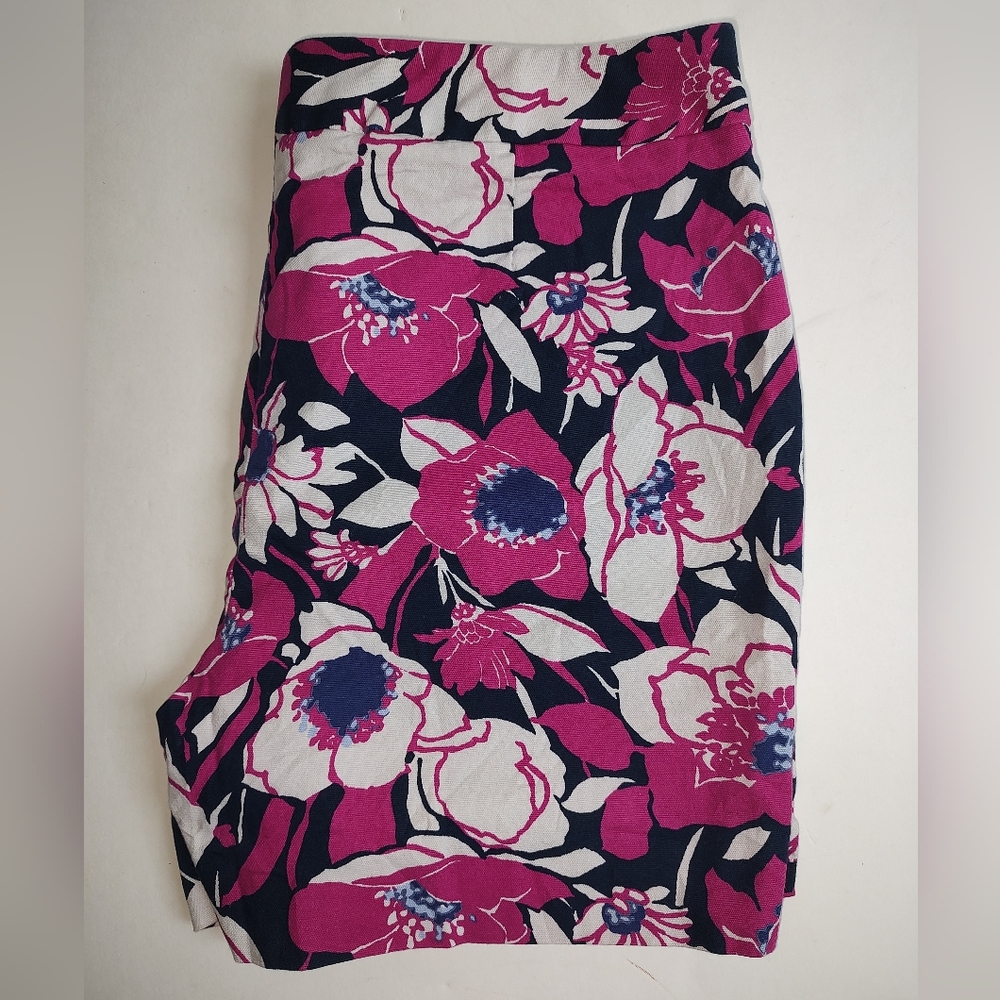 Talbots Women's Shorts Cotton Floral Magenta White Blue Front Pockets Short 12